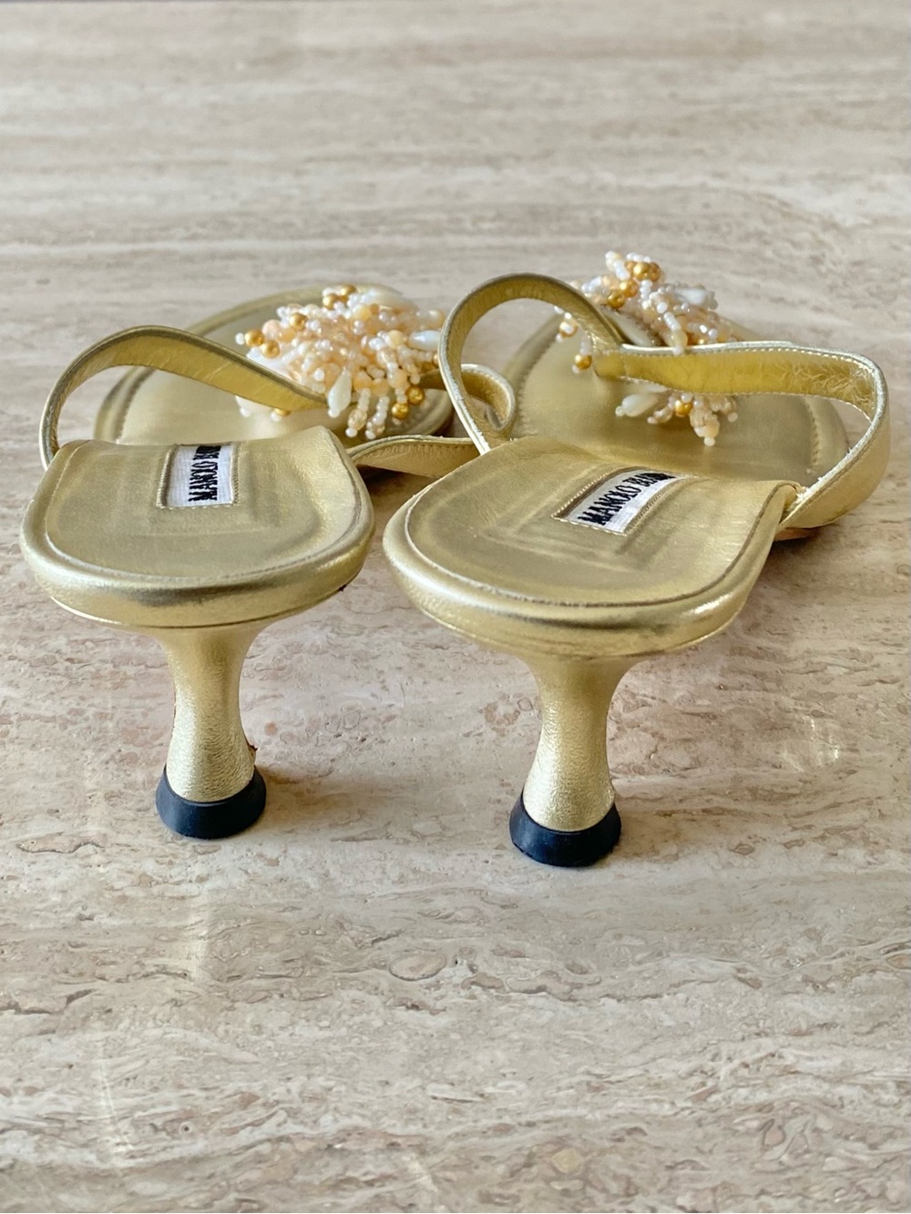 Vintage Manolo Blahnik Shell Bead Thong Sandal Heels - Picture 8 of 10